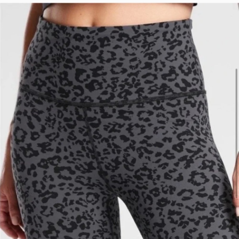 Athleta Womens Leggings Extra Small Leopard Print Elation Ultra High Rise Tight